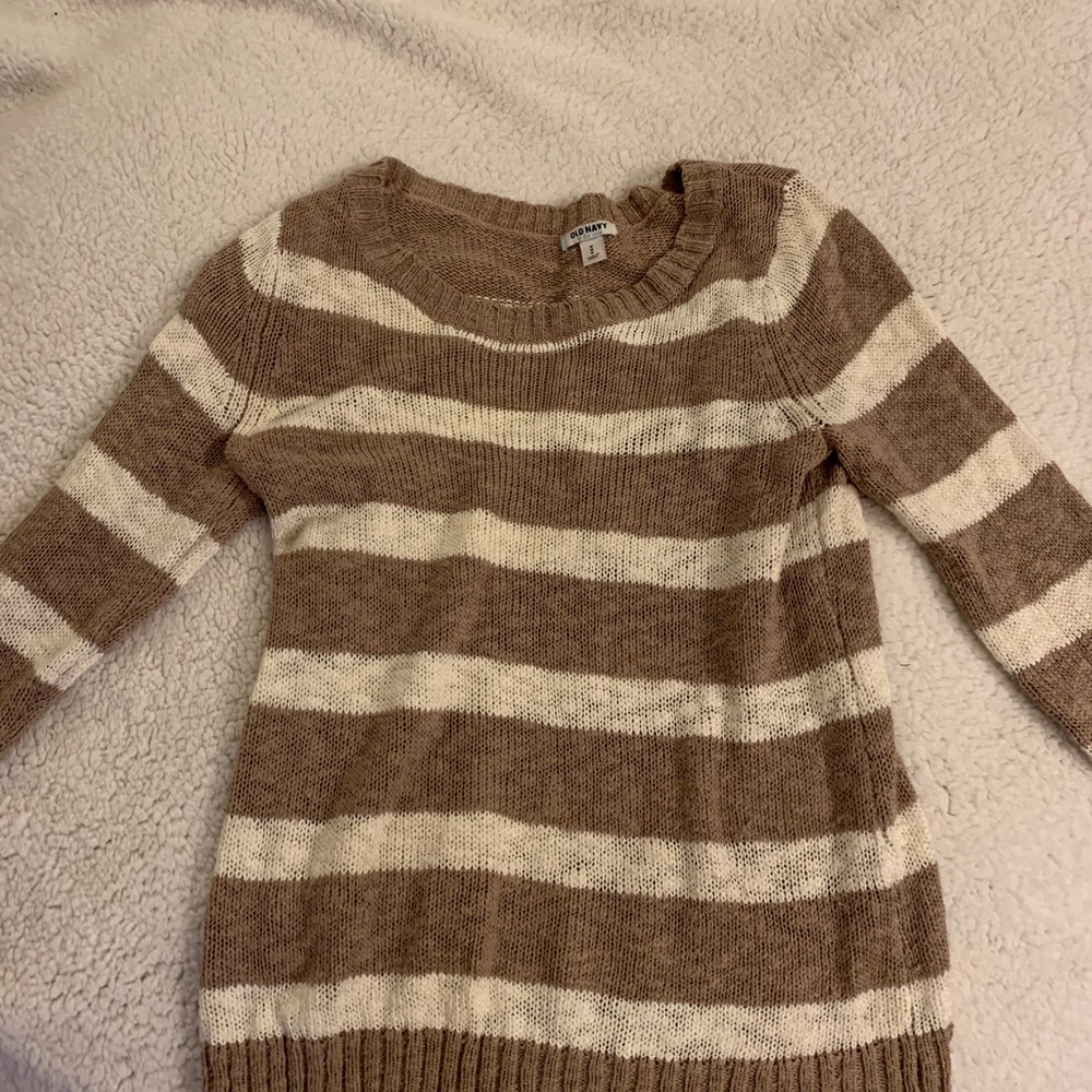 Knit sweater